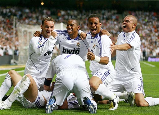 有奖金，“苏超”南京队征集2026赛季队徽、队歌、口号（“苏超”南京队启动2026赛季队徽、队歌、口号征集，设立奖金）