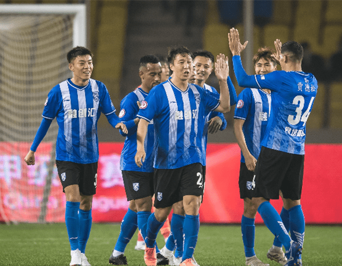 拜仁慕尼黑客场大胜沙尔克04（拜仁客场横扫沙尔克04）