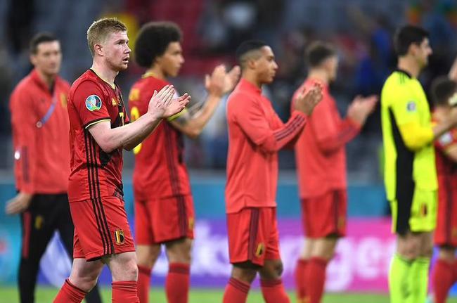 贝林厄姆：球员百分百支持阿隆索，我们知道外界纷扰毫无帮助（贝林厄姆：全队百分之百力挺阿隆索，外界风波于事无补）